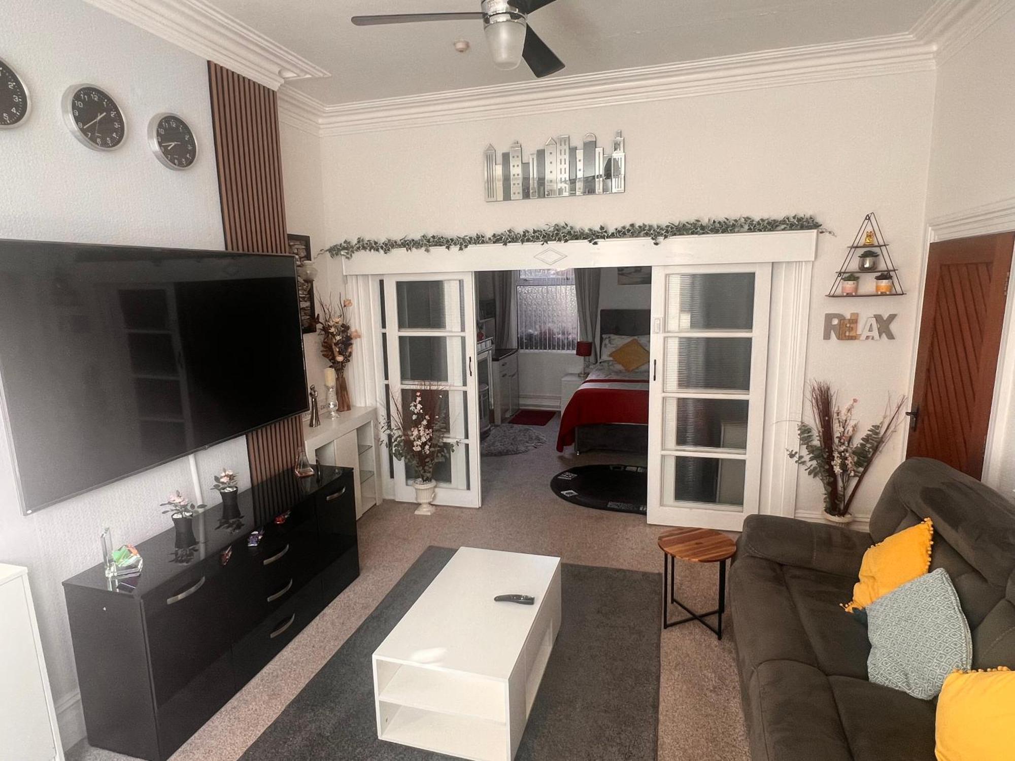 Victoria House - Self Catering Quiet Guesthouse - Adult Singles And Couples Only Blackpool Exterior foto